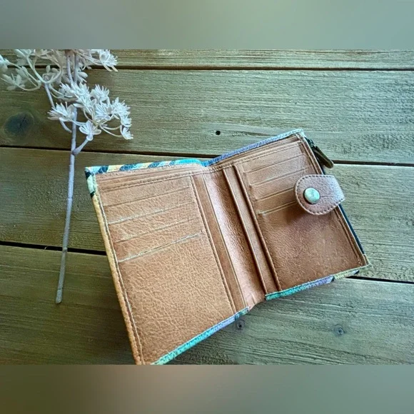 Artistic Anuschka leather hand painted wallet - Picture 6 of 16